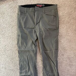 Wrangler Men's Khaki Chinos